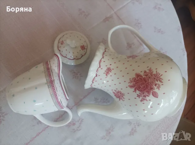 Разпродажба на порцеланови чаши, латиери и чайници 