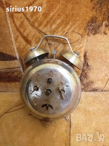 Много добре работещ будилник янтар, снимка 2 - Стенни часовници - 32976770