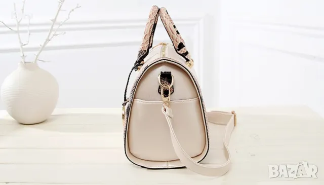 Дамска чанта с декорация от бяла змийска кожа, снимка 16 - Чанти - 48086115