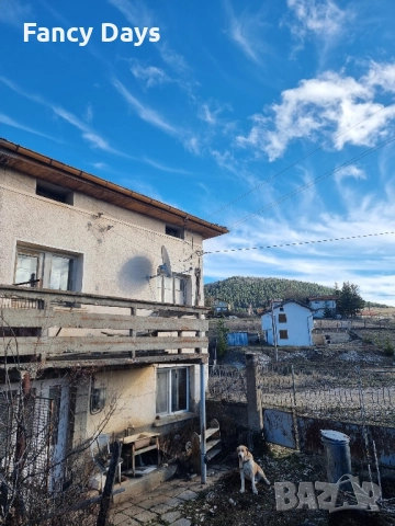 Продава се къща(на калкан) с плевня и 300 кв.м двор, снимка 7 - Къщи - 52511264