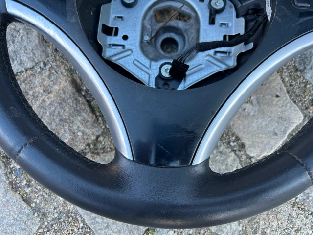 Волан BMW E90 E91 E87 E88 E81, снимка 3 - Части - 53261190