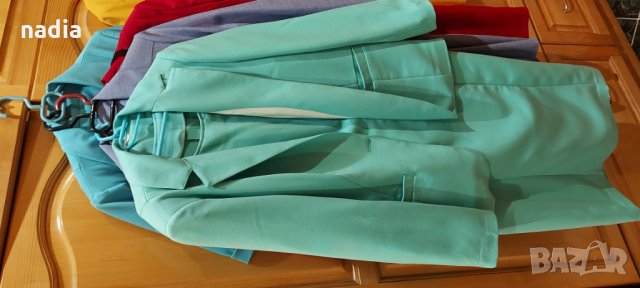 Костюми почти нови шити по поръчка .бях по бързо и сега ми са доста големи.а цикламеното е яке пак щ