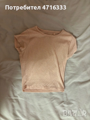 Къса розова тениска