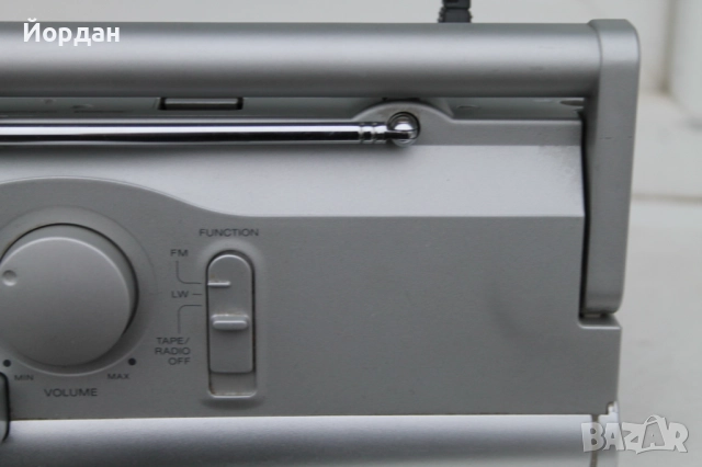 Радио касетофон ''Sony CFM 20L'', снимка 7 - Радиокасетофони, транзистори - 52367439