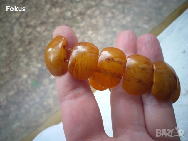 Гривна от стар бакелит - каталин