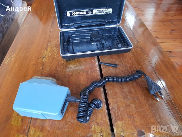 Стара електрическа самобръсначка Харков, снимка 4 - Антикварни и старинни предмети - 43748343