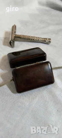 Антикварен прибор за острене на бръснарски ножчета, снимка 3 - Антикварни и старинни предмети - 50685196