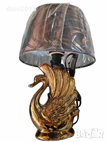 нощна Лампа-лебед, снимка 2 - Настолни лампи - 42951897