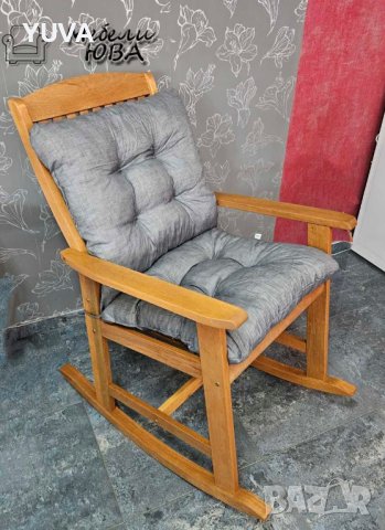Люлеещ стол с възглавница, снимка 1 - Столове - 42975467