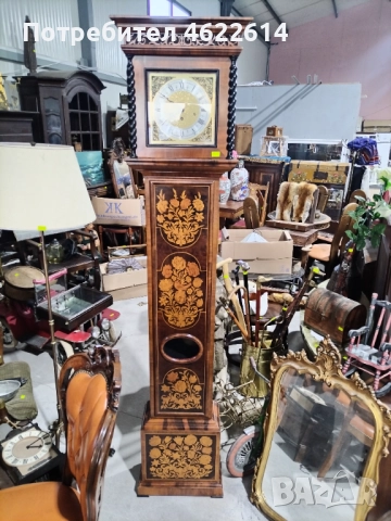 МНОГО КРАСИВ ПАРКЕТЕН ЧАСОВНИК 