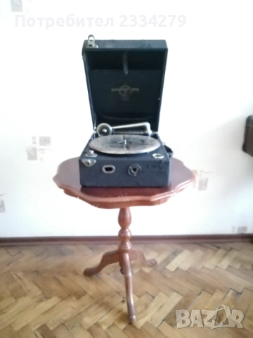 Стар Английски навиващ се грамофон. Оригинална декорация, 100% автентичност. , снимка 3 - Антикварни и старинни предмети - 52747566