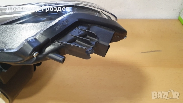 НОВ! Оригинален десен фар за Toyota Yaris III Hybrid / Тойота Ярис хибрид (2012-2015), снимка 9 - Части - 50713461