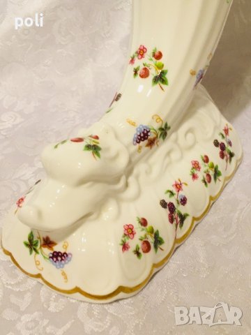 порцеланова ваза ритон , снимка 5 - Вази - 43233278