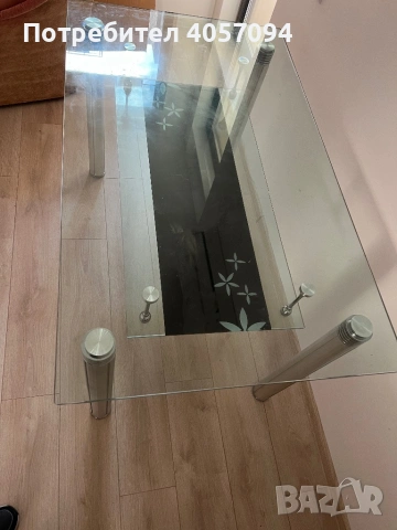 Продава се: голяма стъклена маса за хранене., снимка 3 - Маси - 53266451