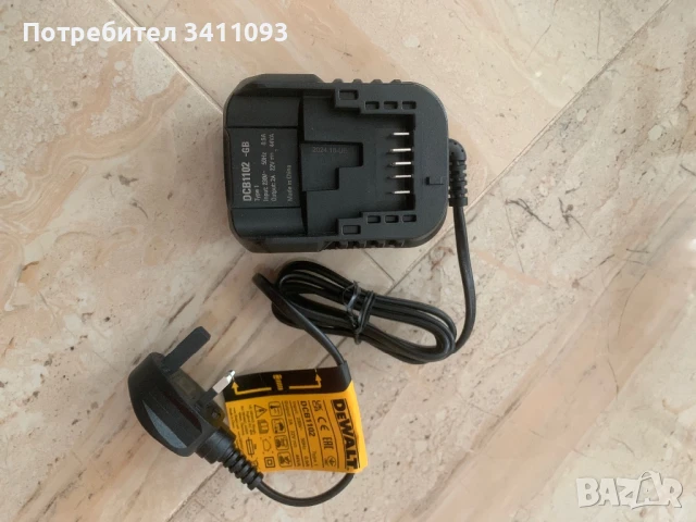 Зарядно Dewalt DCB1102, снимка 2 - Винтоверти - 51161694