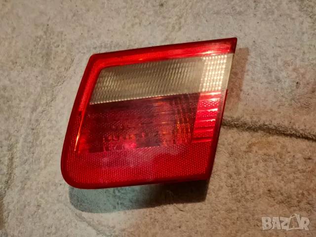 Дясна стоп светлина - вътрешна част за багажник на BMW E46 Комби
