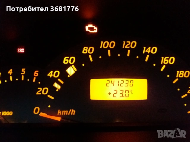 Мерцедес А190, снимка 4 - Автомобили и джипове - 53587601