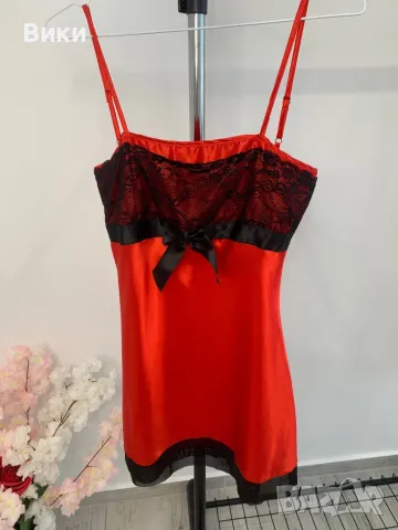 Нощница в размер L, подходяща и за М, нова без етикет