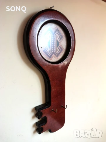 Страхотна Закачалка Ключ Със Бродерия, снимка 3 - Антикварни и старинни предмети - 51163952