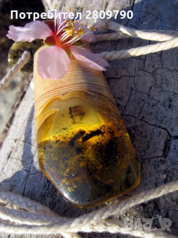 Ръчно изработена шеметна висулка от балтийски кехлибар / Handcrafted Dizzying Pendant - Baltic Amber, снимка 14 - Колиета, медальони, синджири - 33336344