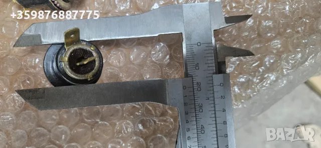 Сигнални лампи Ретро Руски Соц Шкода Прага Татра Зил Контролни , снимка 5 - Части - 49088703