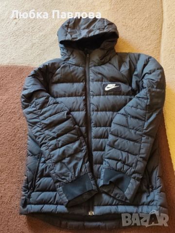 Преходно яке Nike, снимка 2 - Детски якета и елеци - 52261371
