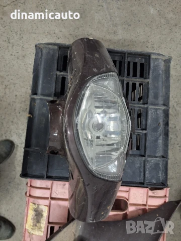 Вътрешна с жабка, фар, предна решетка, странични панели за Honda Sh 150i 2007г., снимка 10 - Части - 50448262