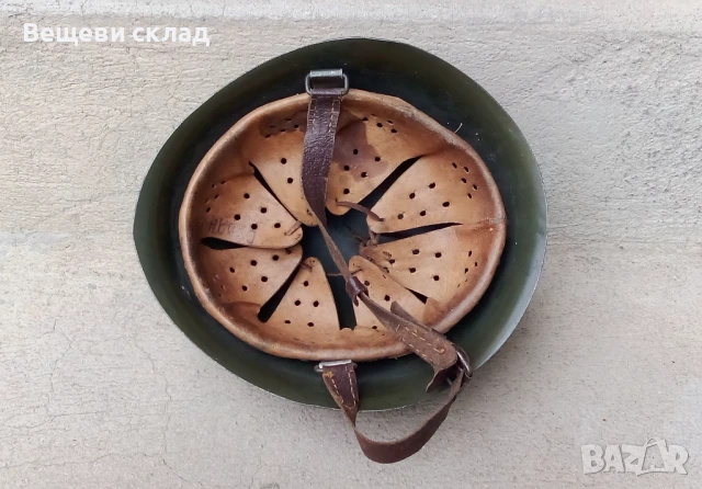 Войнишка каска размер голям , снимка 3 - Антикварни и старинни предмети - 51424213