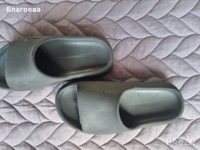 Сандали Nike, снимка 4 - Детски сандали и чехли - 51698344