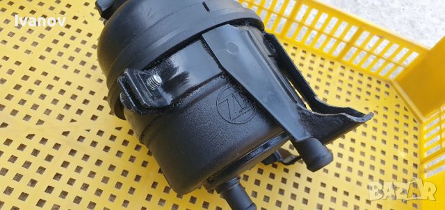 Казанче Хидравлична течност хидравликата на волана  ATF ZF, снимка 2 - Части - 38546642