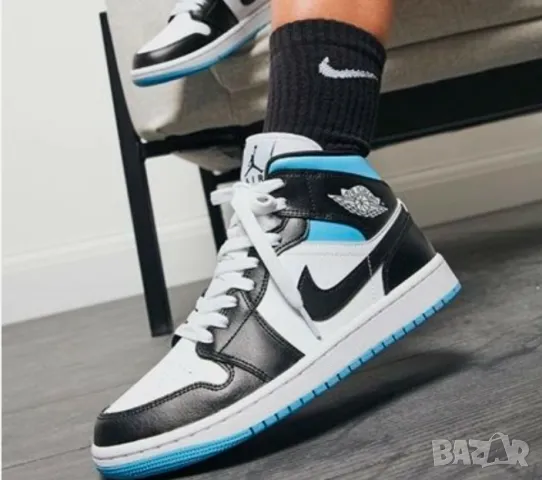  Air Jordan 1 Mid „Black University Blue  номер 40 ,5 оригинални маратонки , снимка 3 - Маратонки - 50211379