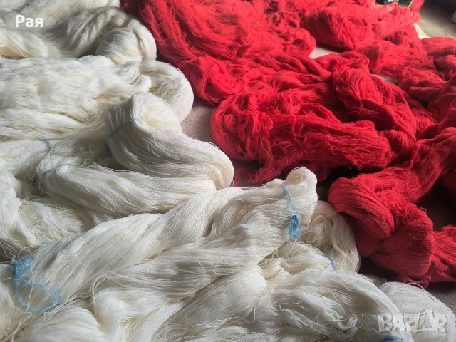 Прежда в бяло и червено , снимка 9 - Други - 49808929