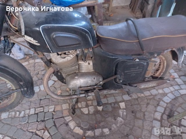 Продавам Мотор Ковровец