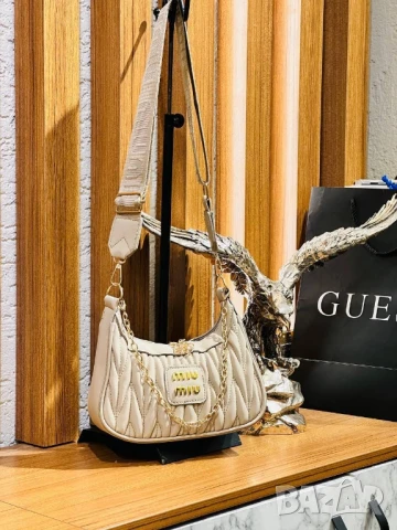 чанти Miu Miu , снимка 5 - Чанти - 50675393