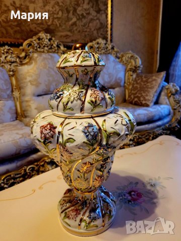 Голяма антикварна ваза с капак 038