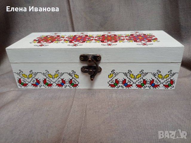 Кутия с български народни шевици, снимка 2 - Бижутерийни комплекти - 43255826