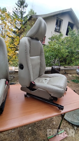 VOLVO XC90 Седалки предни и 2 задни светла кожа , снимка 6 - Части - 51887560