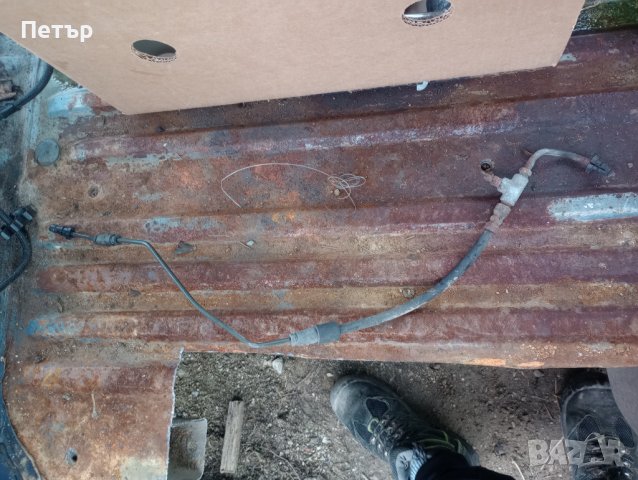 Тръбичка между помпите на съединителя рено трафик Опел виваро 1.9дизел 