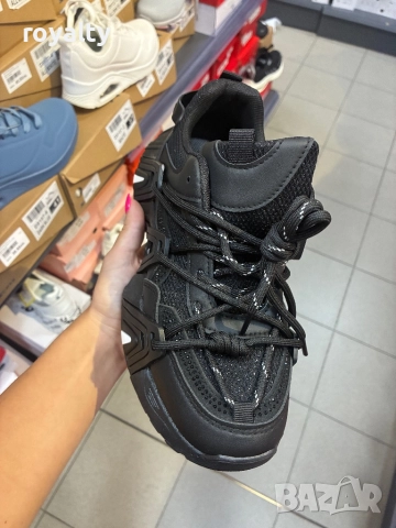 Дамски черни маратонки🖤, снимка 2 - Маратонки - 51724849