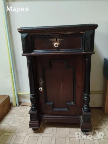 Комплект легла масив, нощно шкафче, скрин от фабрикантска къща, снимка 5 - Антикварни и старинни предмети - 49025235