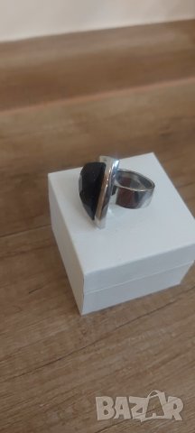 Сребърен пръстен с голям триъгълен черен камък внос от Дубай, снимка 9 - Пръстени - 38757821