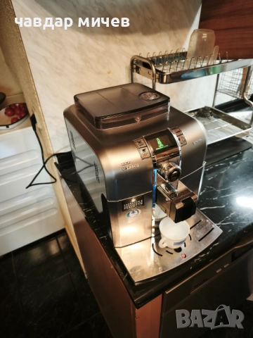 Кафемашина Saeco Syntia, снимка 4 - Кафемашини - 52934540