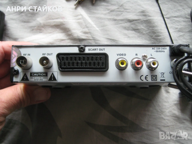 Продавам цифров декодер NEO DVBT-1100A, снимка 3 - Приемници и антени - 53380624