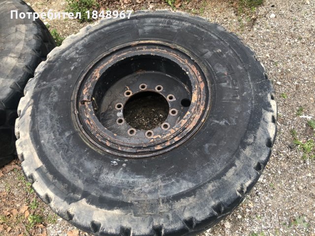 Джанти с гуми за автокран 25цола, снимка 1 - Индустриална техника - 28720043