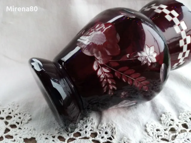Ваза червен кристал, снимка 5 - Вази - 48349636