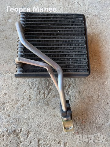 Радиатор на климатик в купе за Голф 4, снимка 1 - Части - 43197925