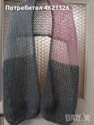 Шал, ажурен, ръчно плетиво, 3 цвята, мохер, пайети, мек и топъл, с подарък огледалце, снимка 2 - Шалове - 52481654