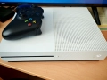 Конзола Xbox one S 1tb с контролер и 12 игри, снимка 1