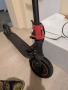 Електрическа тротинетка Xiaomi Mi Electric Scooter Pro, снимка 2