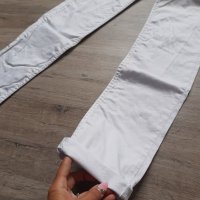 Нов бял дамски панталон на намаление, снимка 2 - Панталони - 28567579